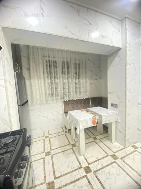Satılır 3 otaqlı köhnə tikili 90 m²