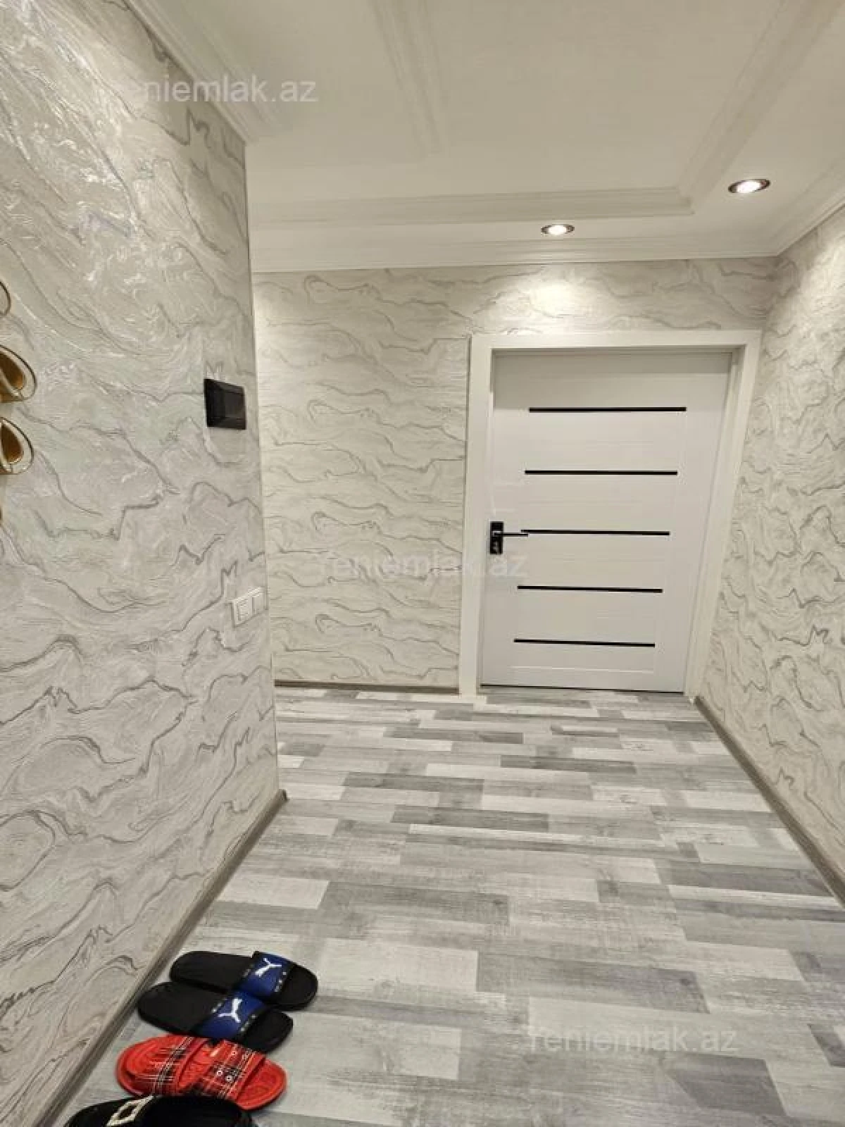 Satılır 2 otaqlı köhnə tikili 45 m²