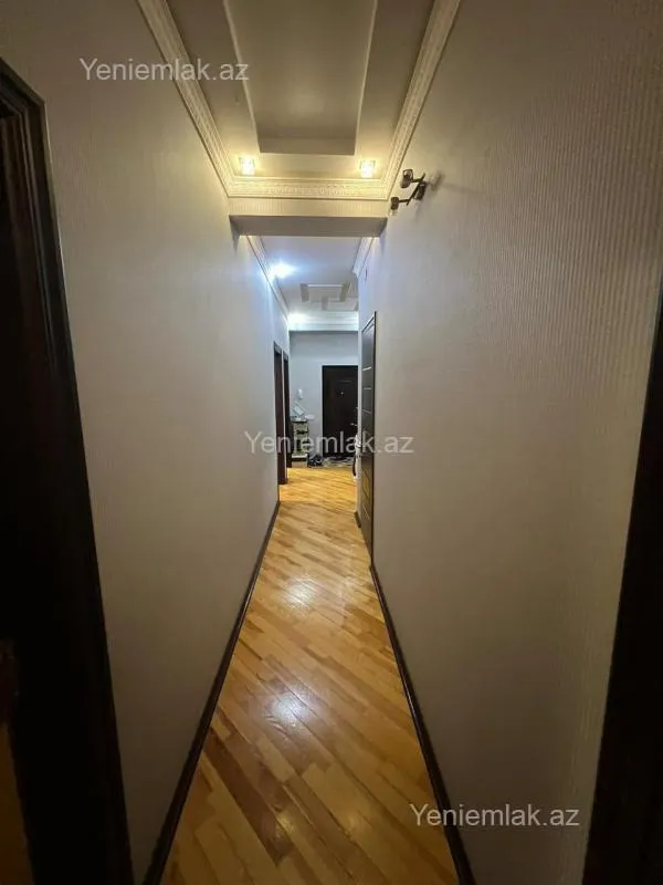 Satılır 3 otaqlı yeni tikili 120 m²