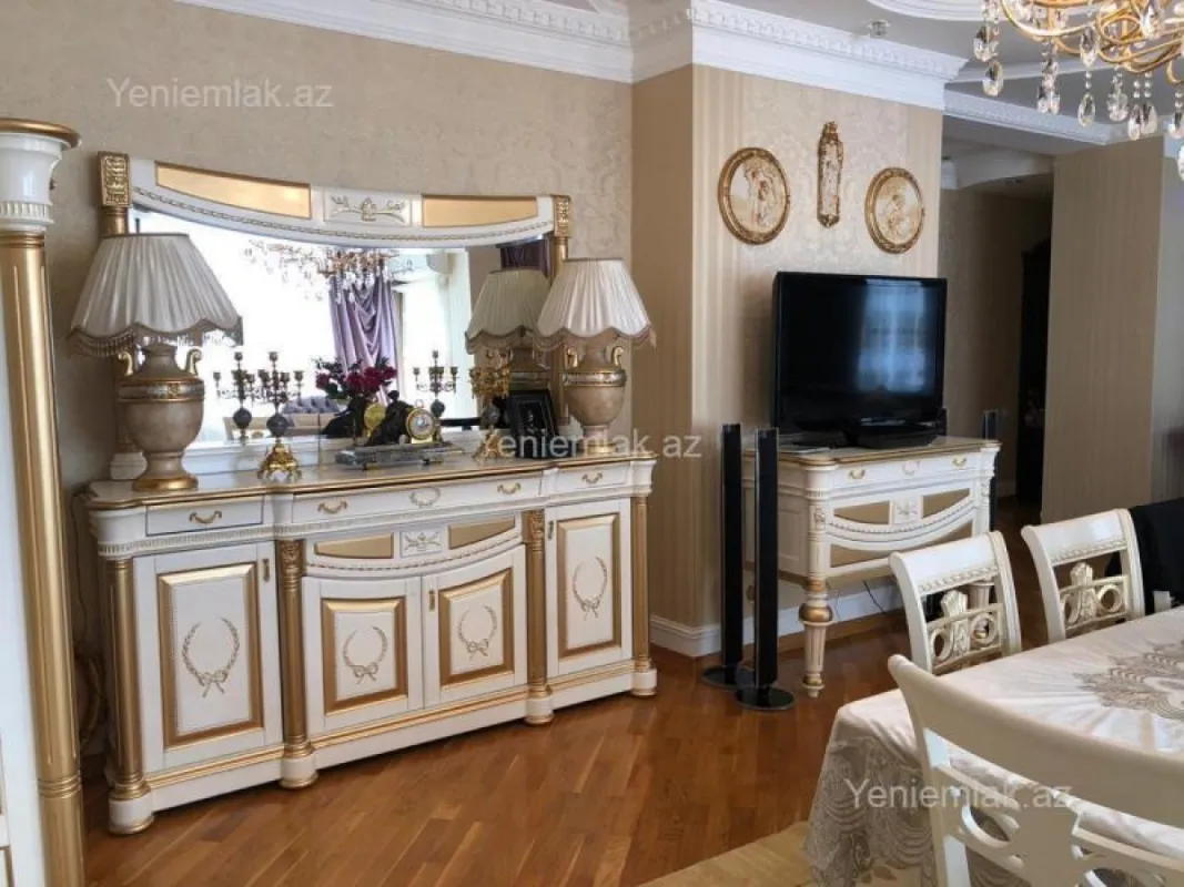 Satılır 5 otaqlı yeni tikili 255 m²