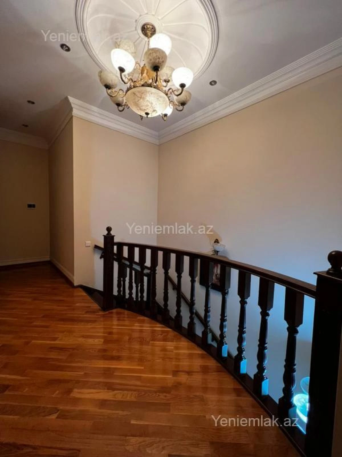 Satılır 5 otaqlı yeni tikili 255 m²