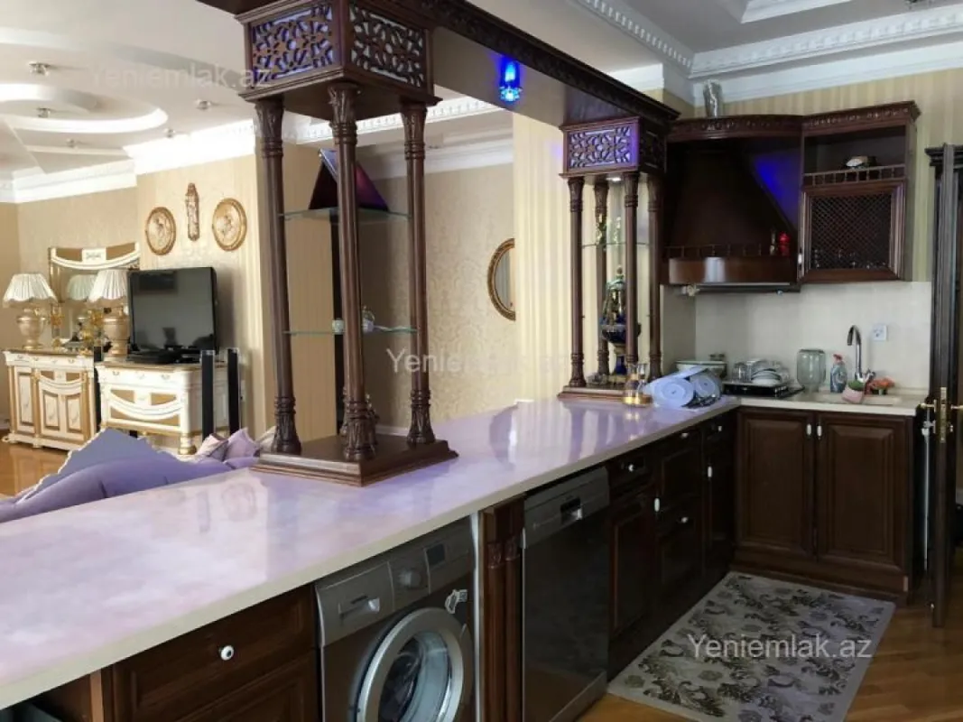 Satılır 5 otaqlı yeni tikili 255 m²