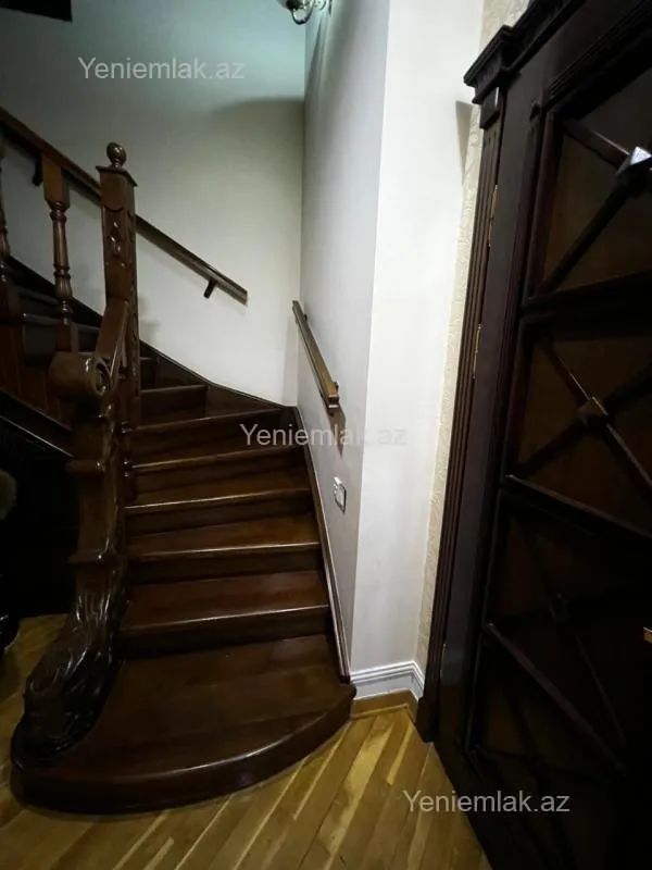 Satılır 5 otaqlı yeni tikili 255 m²