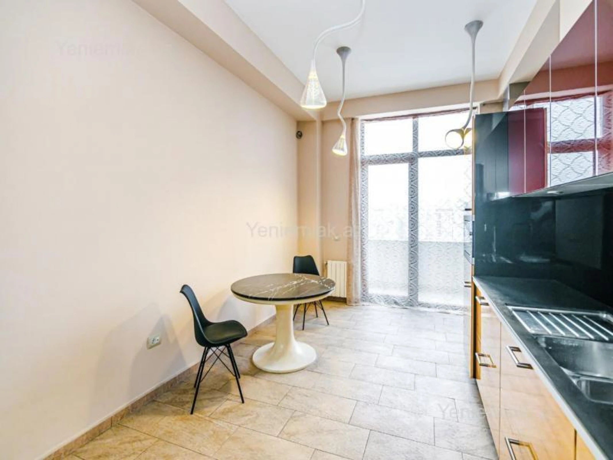 Satılır 3 otaqlı yeni tikili 160 m²