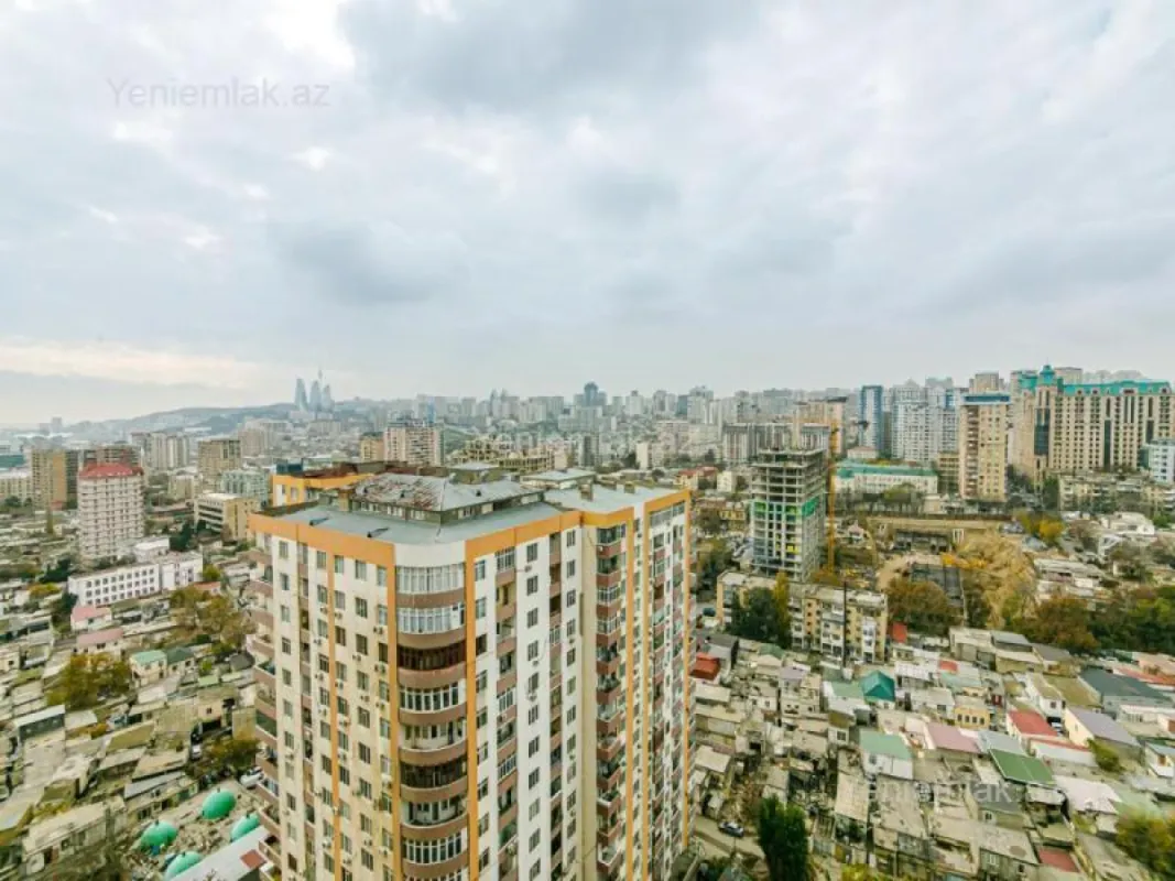 Satılır 3 otaqlı yeni tikili 160 m²