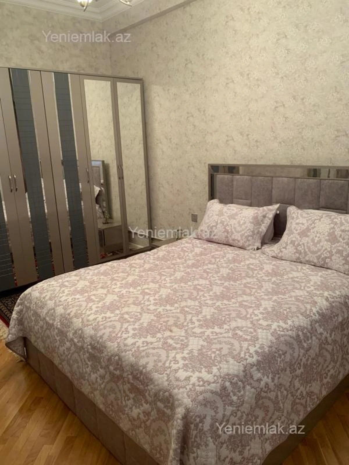 Satılır 3 otaqlı yeni tikili 85 m²