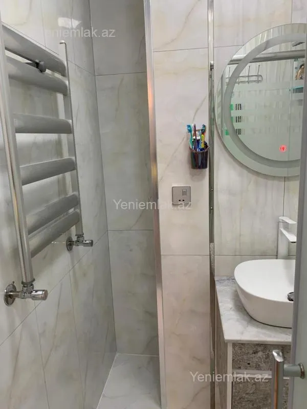 Satılır 3 otaqlı yeni tikili 85 m²