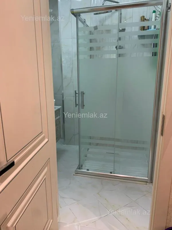 Satılır 3 otaqlı yeni tikili 85 m²