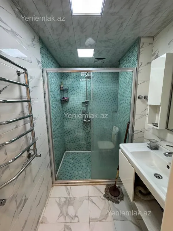 Satılır 2 otaqlı yeni tikili 60 m²