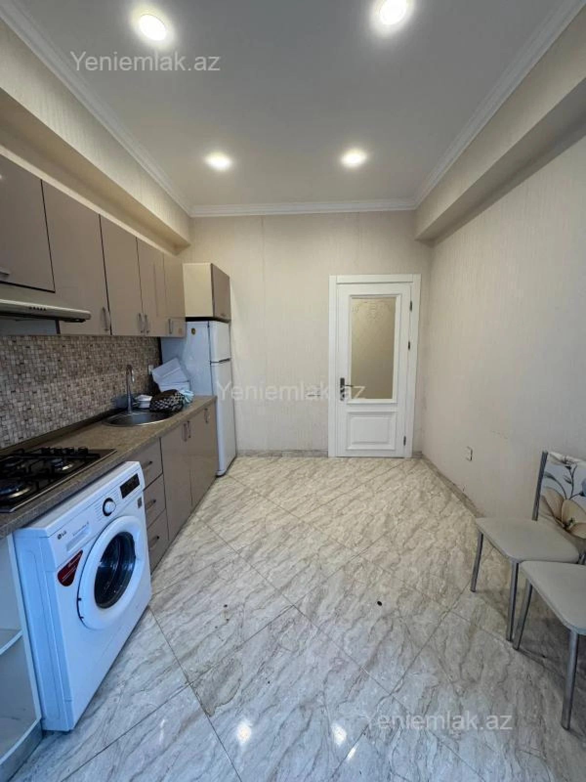 Satılır 2 otaqlı yeni tikili 60 m²