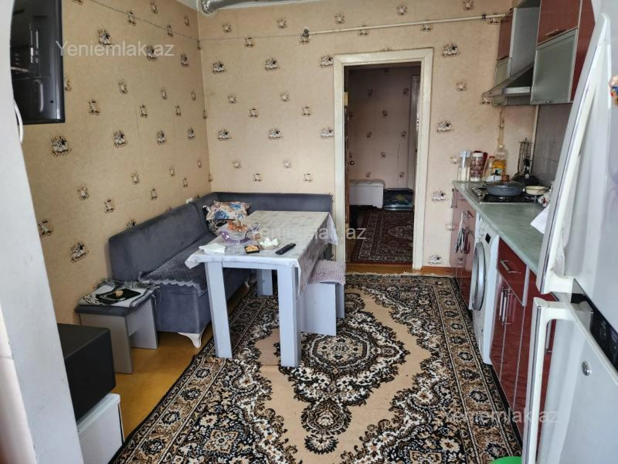 Satılır 3 otaqlı köhnə tikili 80 m²