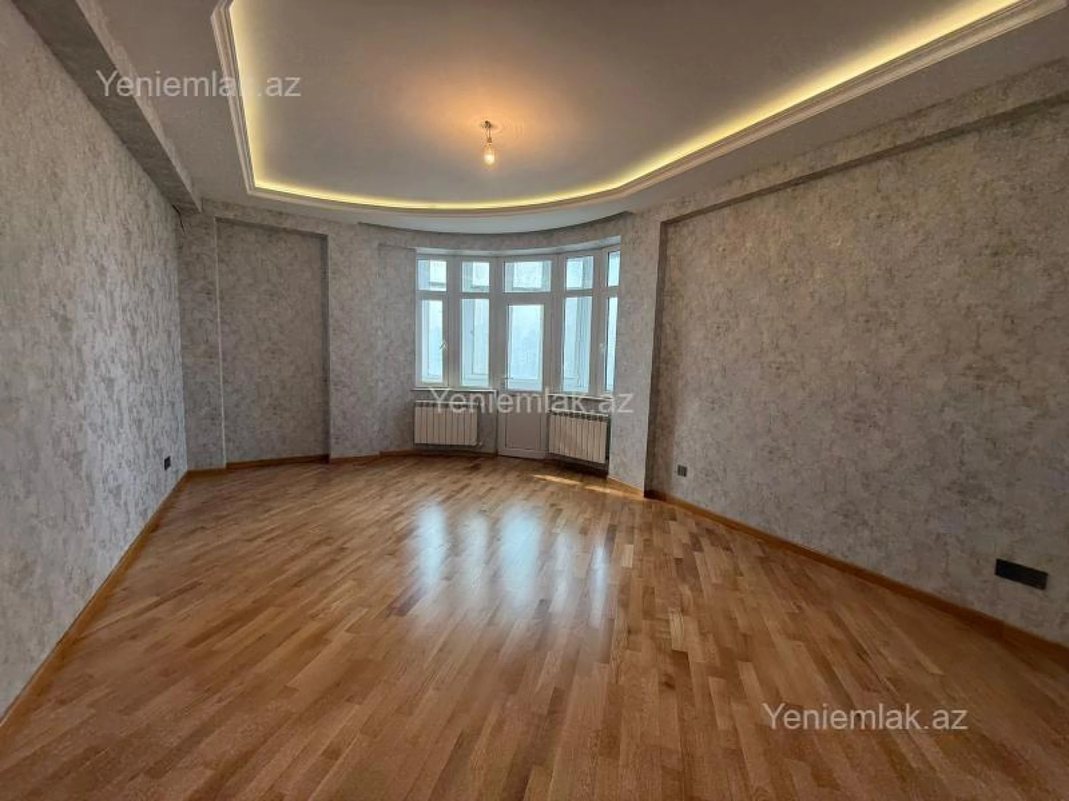 Satılır 3 otaqlı yeni tikili 155 m²