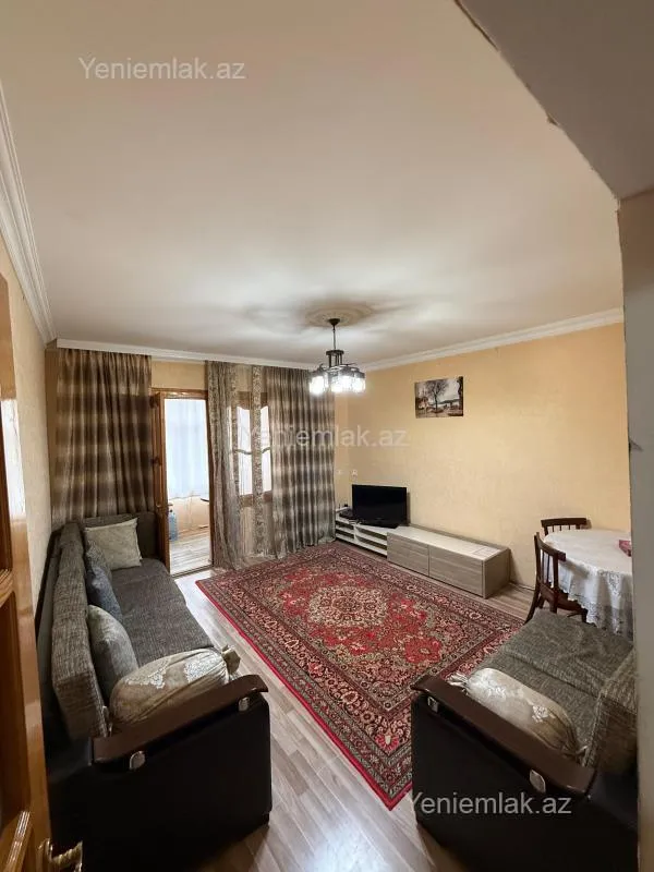 Satılır 2 otaqlı köhnə tikili 55 m²