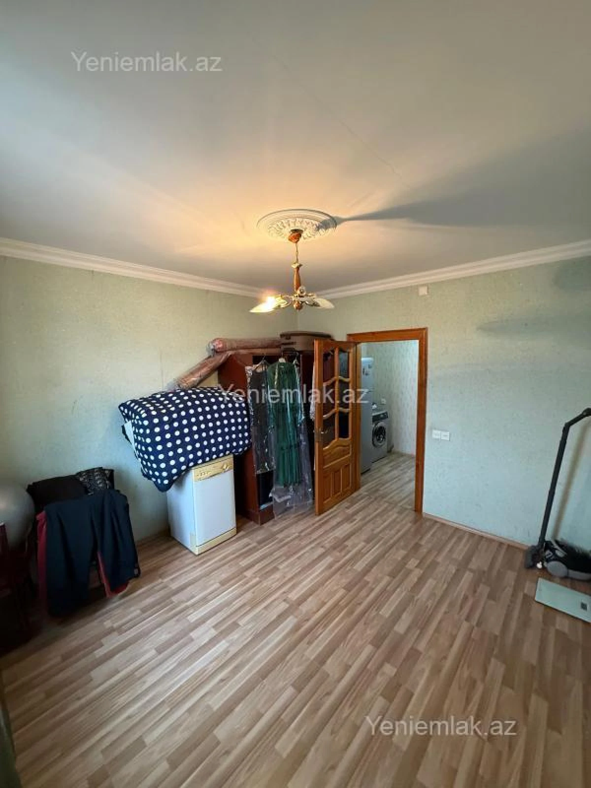 Satılır 2 otaqlı köhnə tikili 55 m²