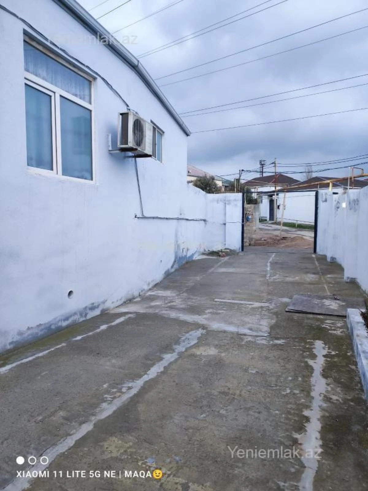 Satılır 3 otaqlı həyət evi 250 m²