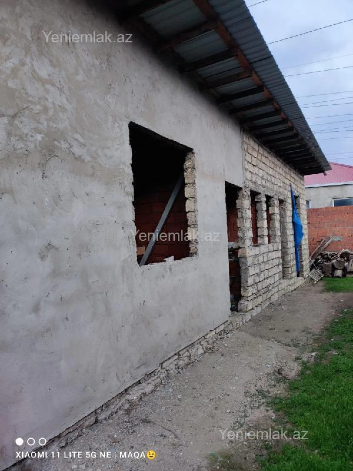 Satılır 3 otaqlı həyət evi 250 m²