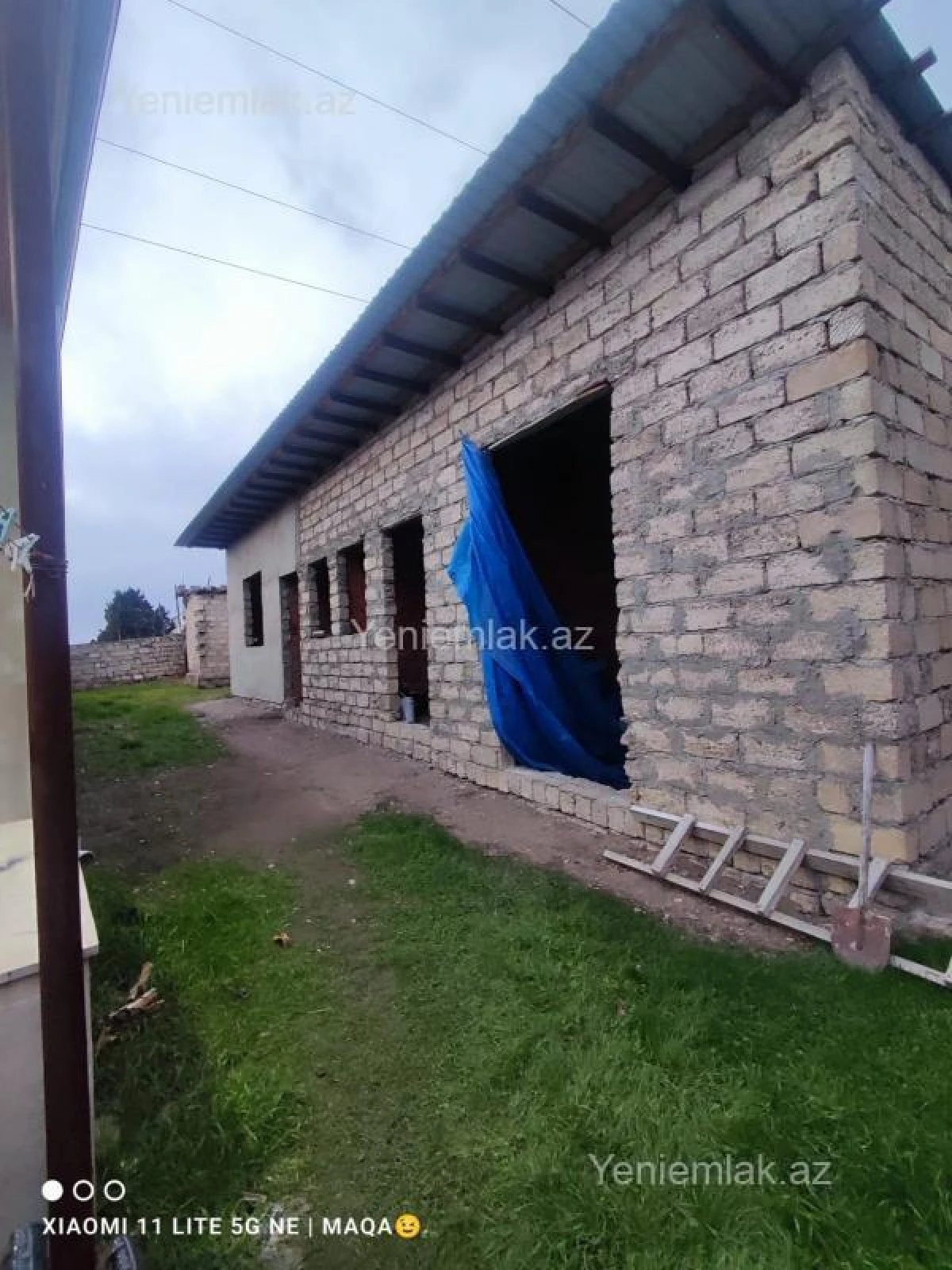 Satılır 3 otaqlı həyət evi 250 m²