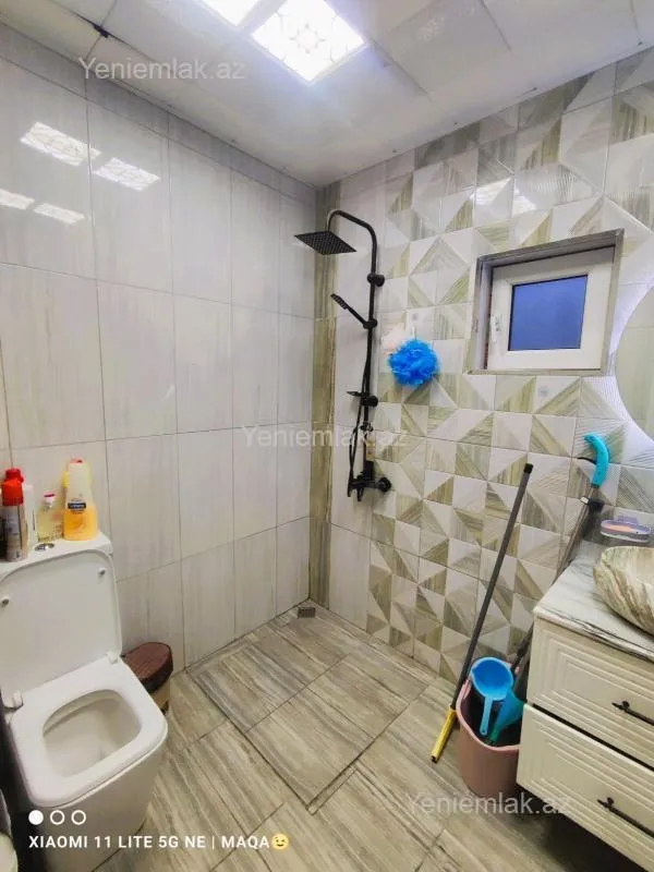 Satılır 3 otaqlı həyət evi 250 m²
