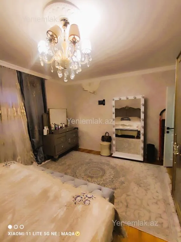 Satılır 3 otaqlı həyət evi 250 m²