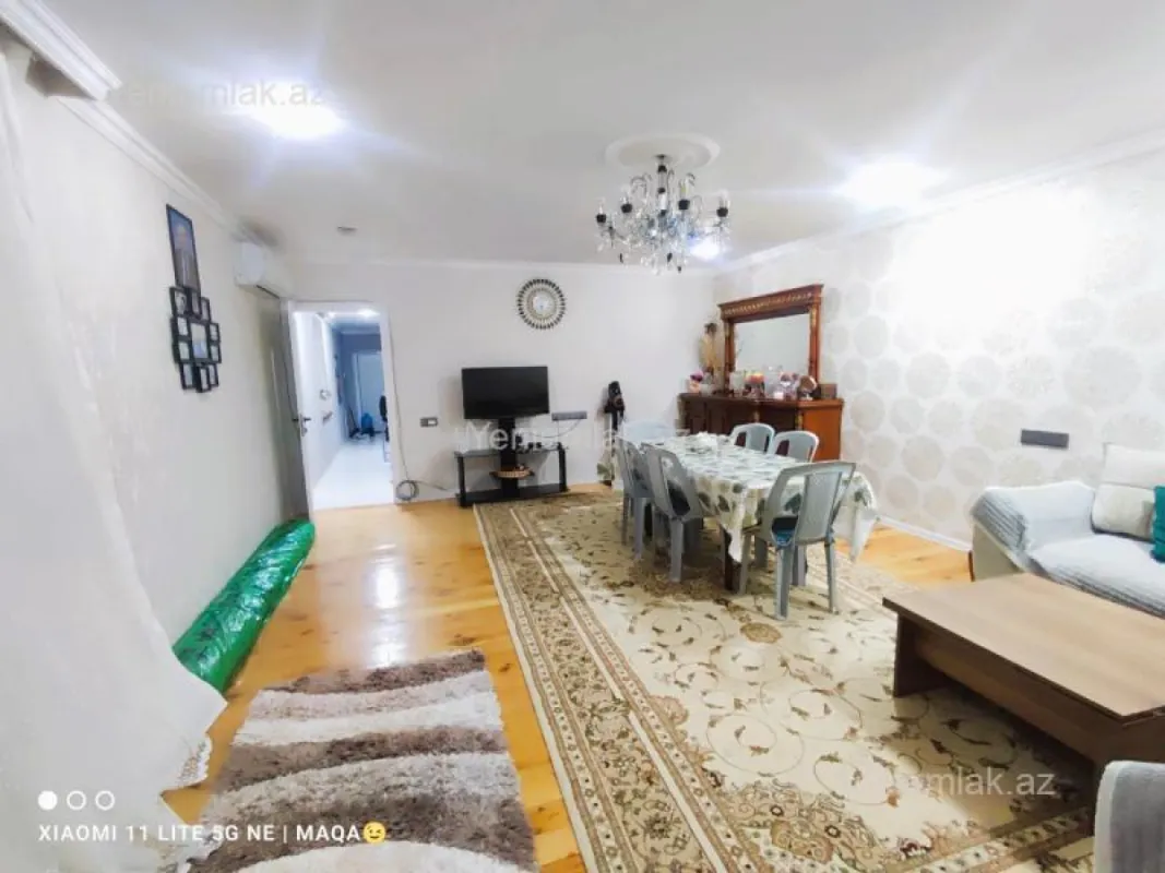 Satılır 3 otaqlı həyət evi 250 m²