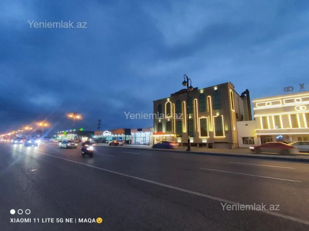 Satılır 3 otaqlı həyət evi 250 m²