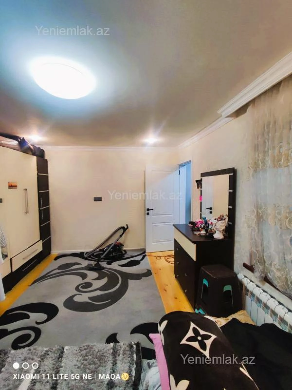 Satılır 3 otaqlı həyət evi 250 m²