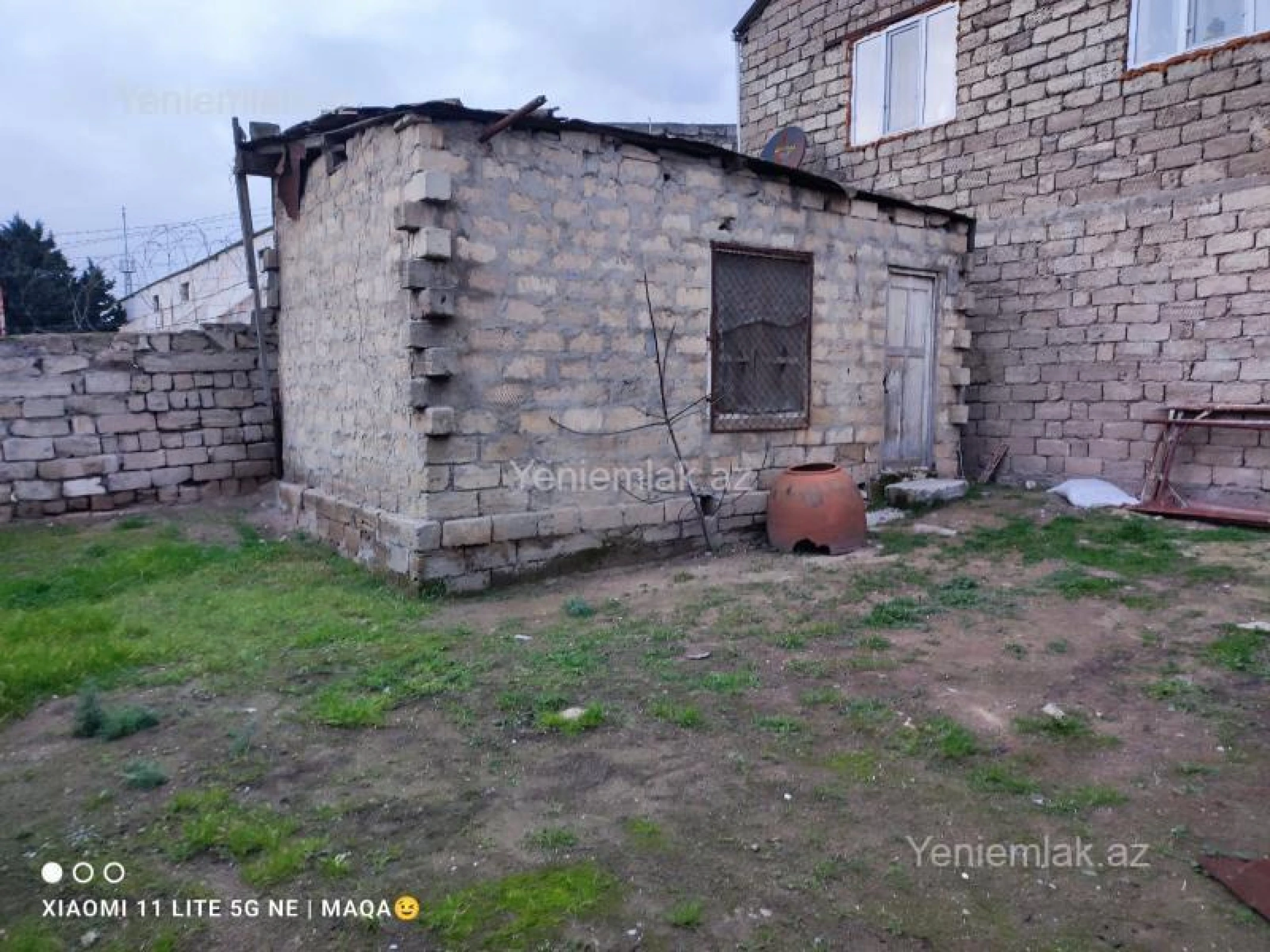 Satılır 3 otaqlı həyət evi 250 m²