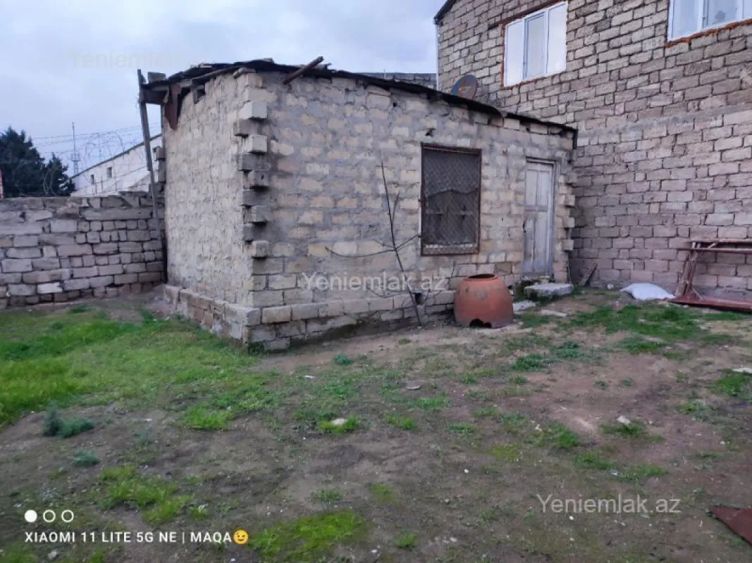 Satılır 3 otaqlı həyət evi 250 m²