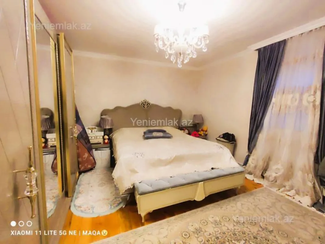 Satılır 3 otaqlı həyət evi 250 m²