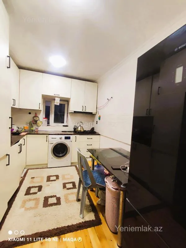 Satılır 3 otaqlı həyət evi 250 m²