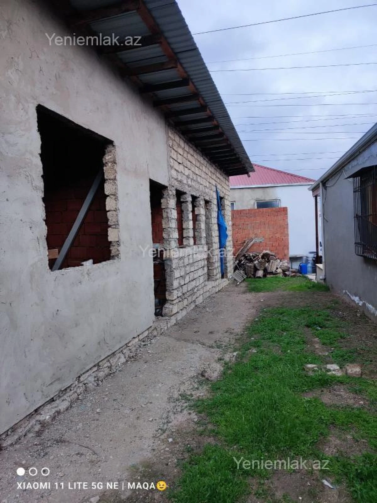 Satılır 3 otaqlı həyət evi 250 m²