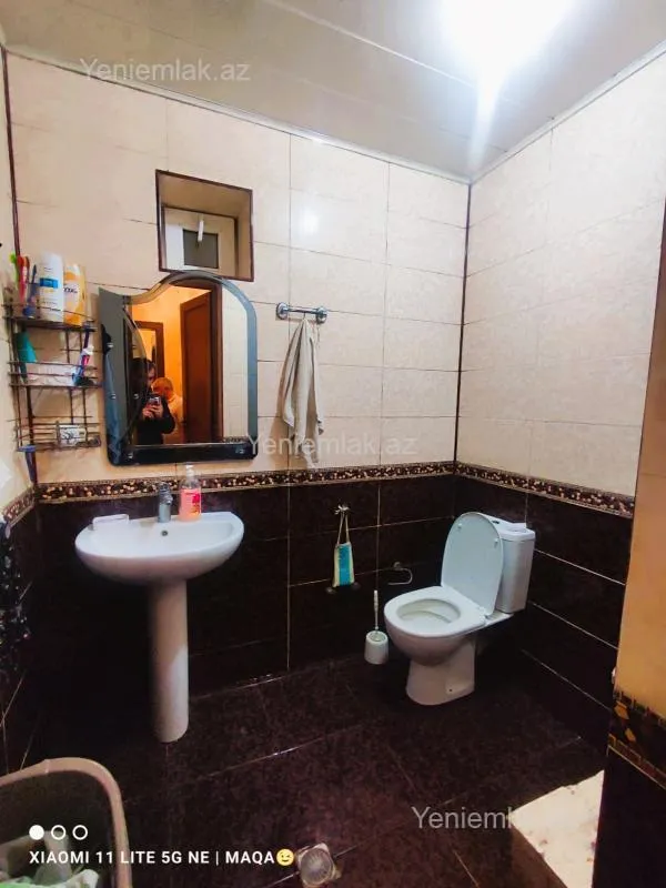 Satılır 3 otaqlı həyət evi 200 m²