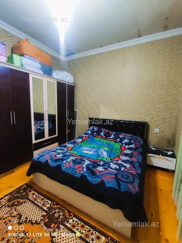 Satılır 3 otaqlı həyət evi 200 m²