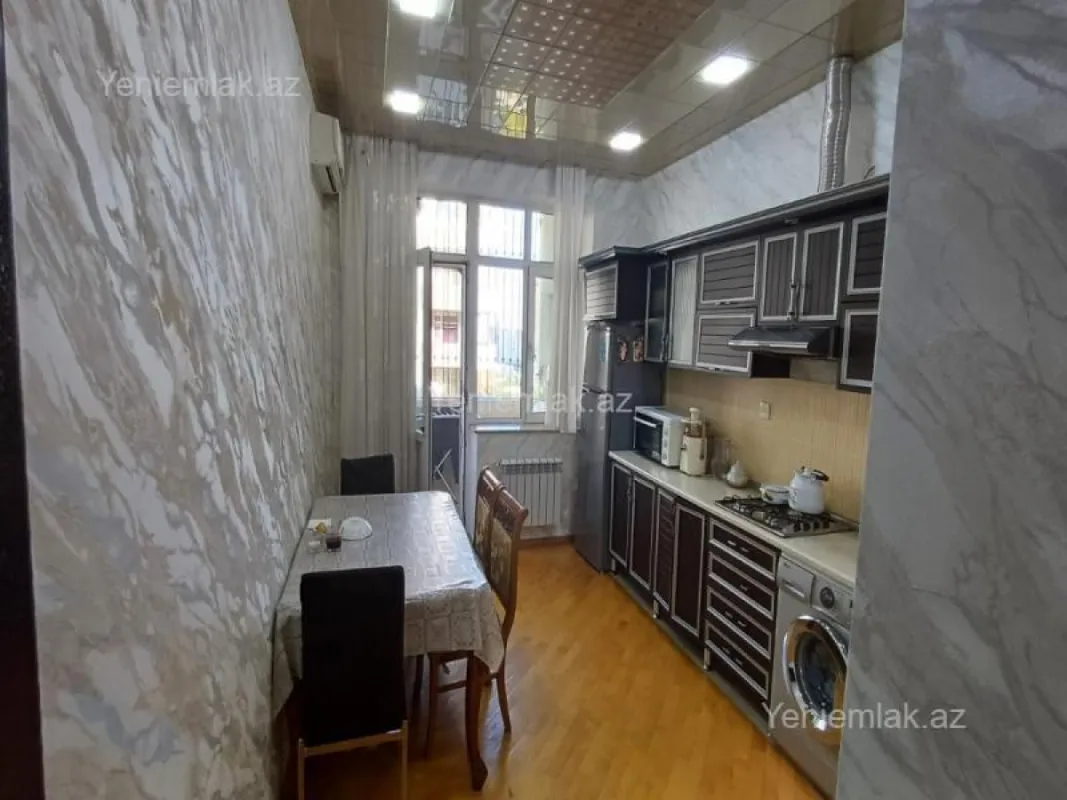 Satılır 3 otaqlı yeni tikili 138 m²
