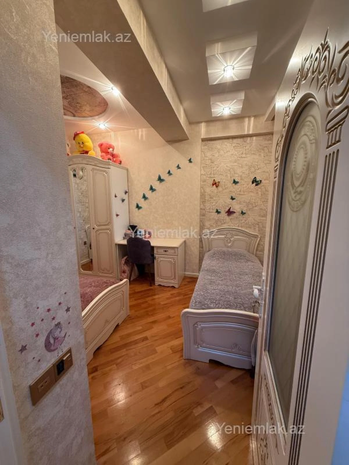 Satılır 3 otaqlı yeni tikili 100 m²