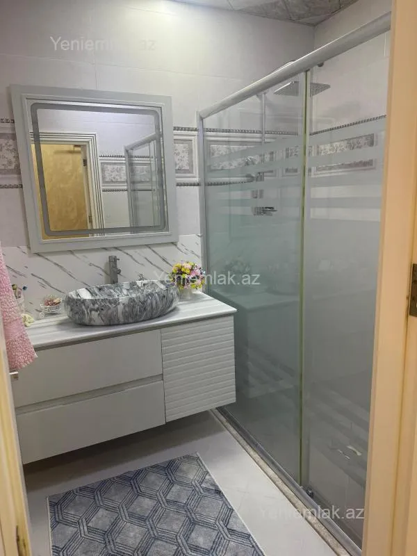 Satılır 3 otaqlı yeni tikili 100 m²