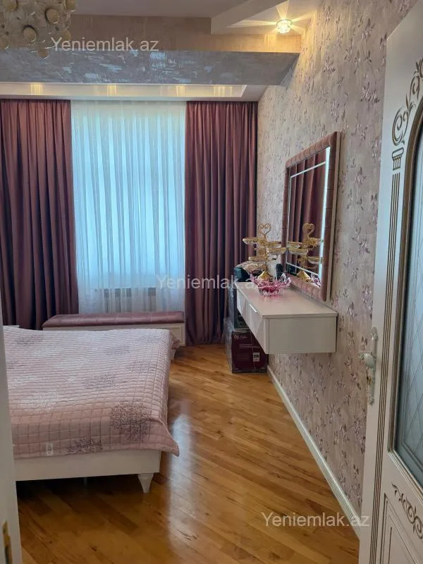 Satılır 3 otaqlı yeni tikili 100 m²