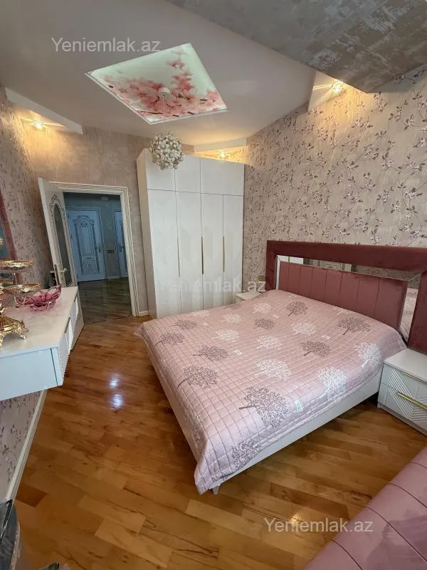 Satılır 3 otaqlı yeni tikili 100 m²