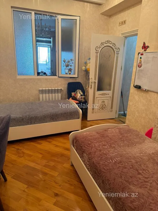 Satılır 3 otaqlı yeni tikili 100 m²