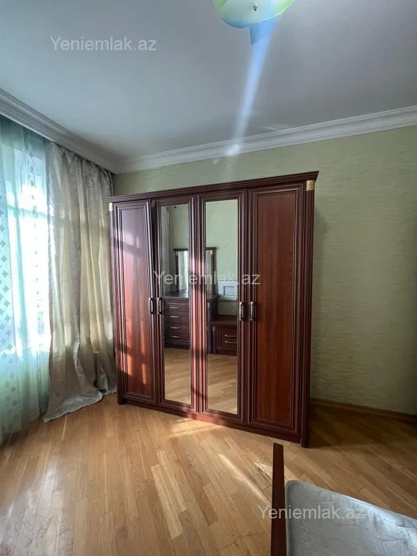 Satılır 2 otaqlı yeni tikili 70 m²