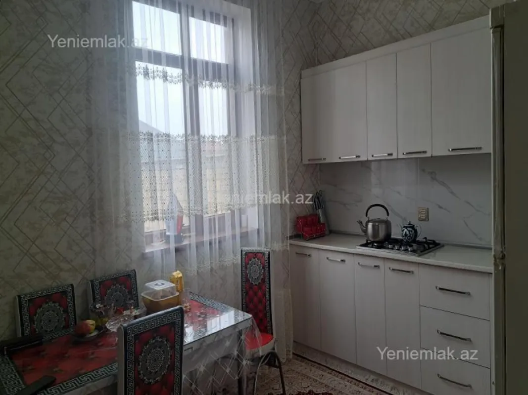 Satılır 4 otaqlı həyət evi 150 m²