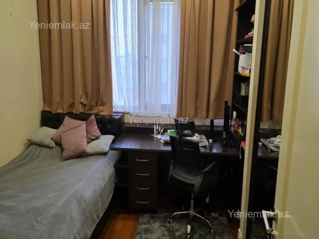 Satılır 5 otaqlı yeni tikili 240 m²