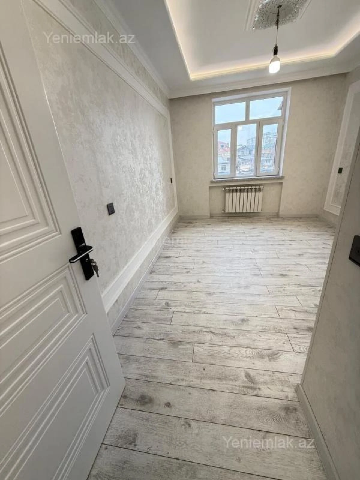 Satılır 2 otaqlı köhnə tikili 65 m²