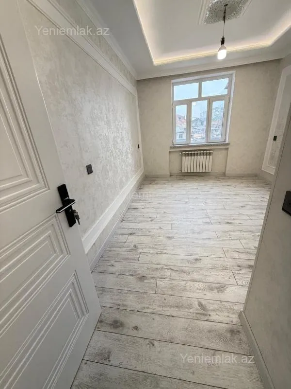 Satılır 2 otaqlı köhnə tikili 65 m²