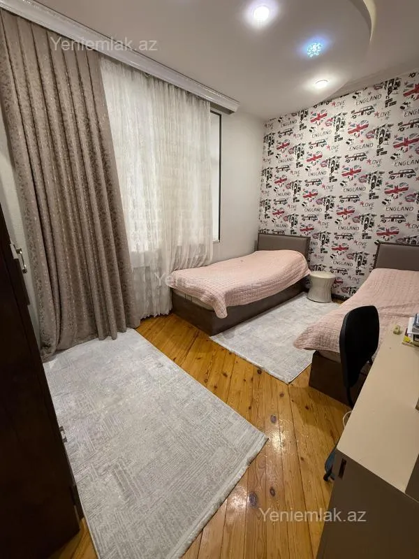 Satılır 3 otaqlı yeni tikili 125 m²
