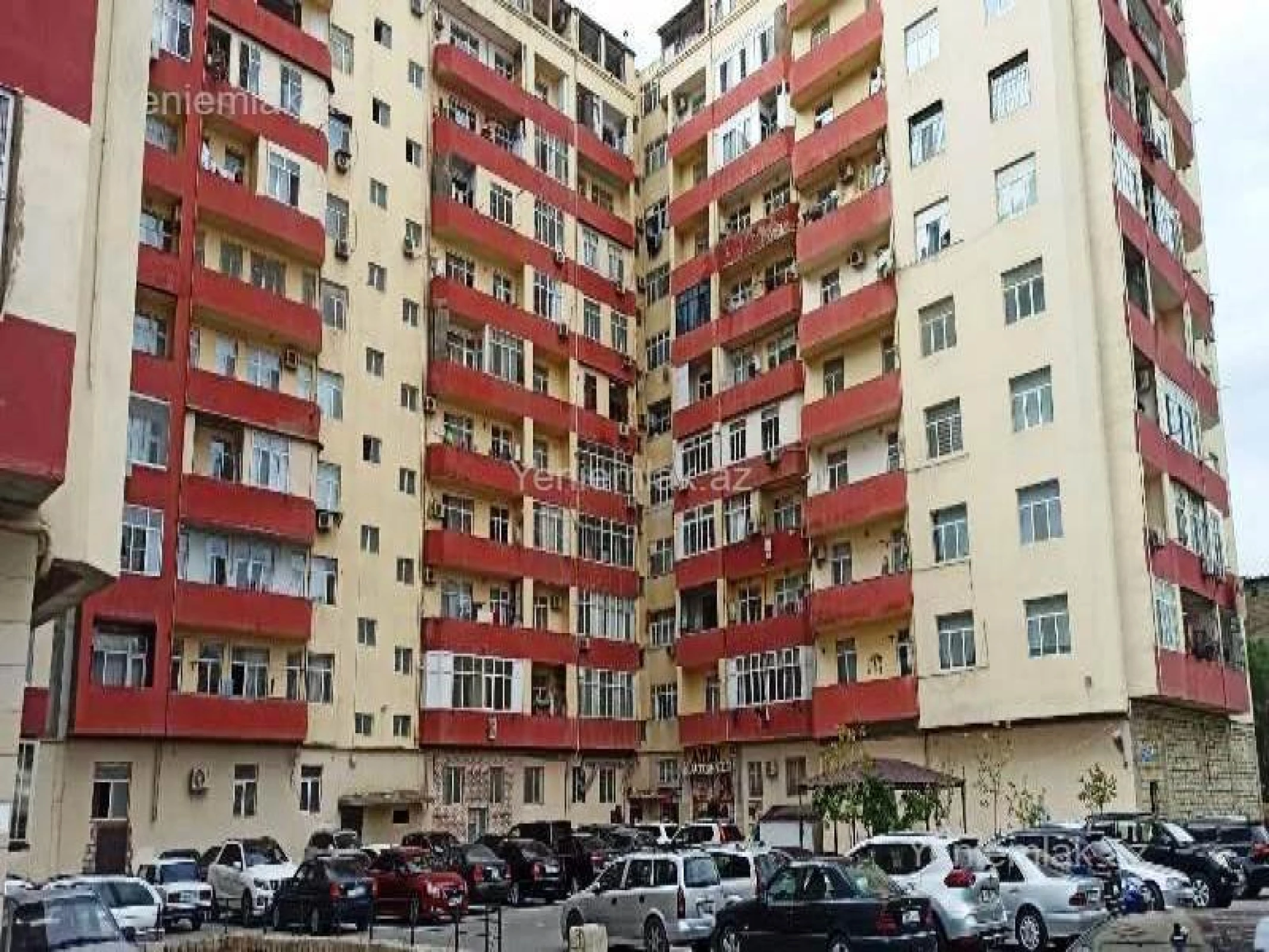 Satılır 3 otaqlı yeni tikili 125 m²