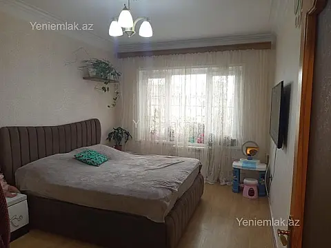 Satılır 3 otaqlı köhnə tikili 80 m²