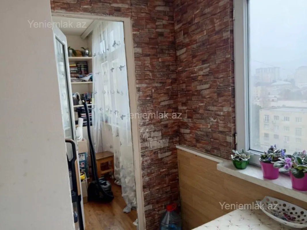 Satılır 3 otaqlı köhnə tikili 80 m²