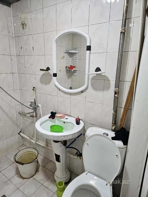 Satılır 3 otaqlı köhnə tikili 68 m²