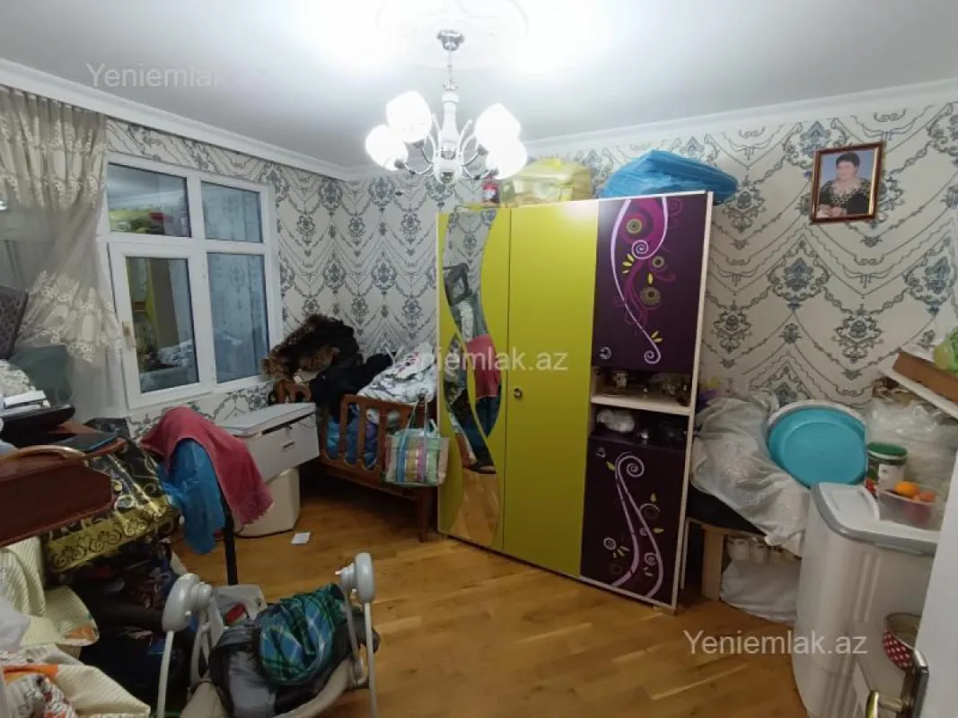 Satılır 3 otaqlı köhnə tikili 90 m²